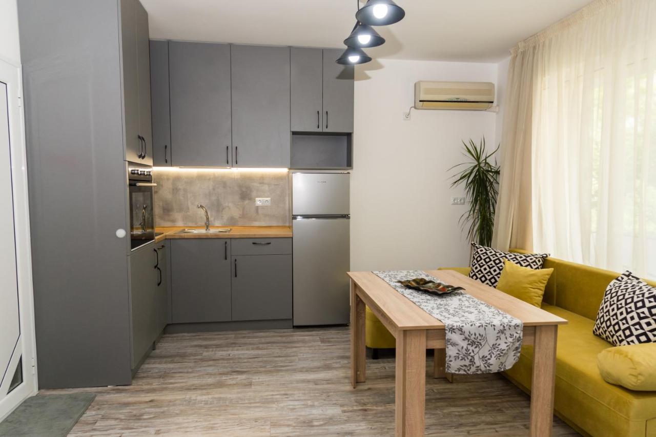 Alagen Apartments Burgas Екстер'єр фото